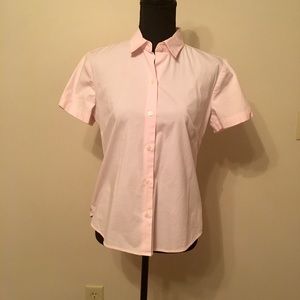 GAP Baby pink s/sl button down. Size M